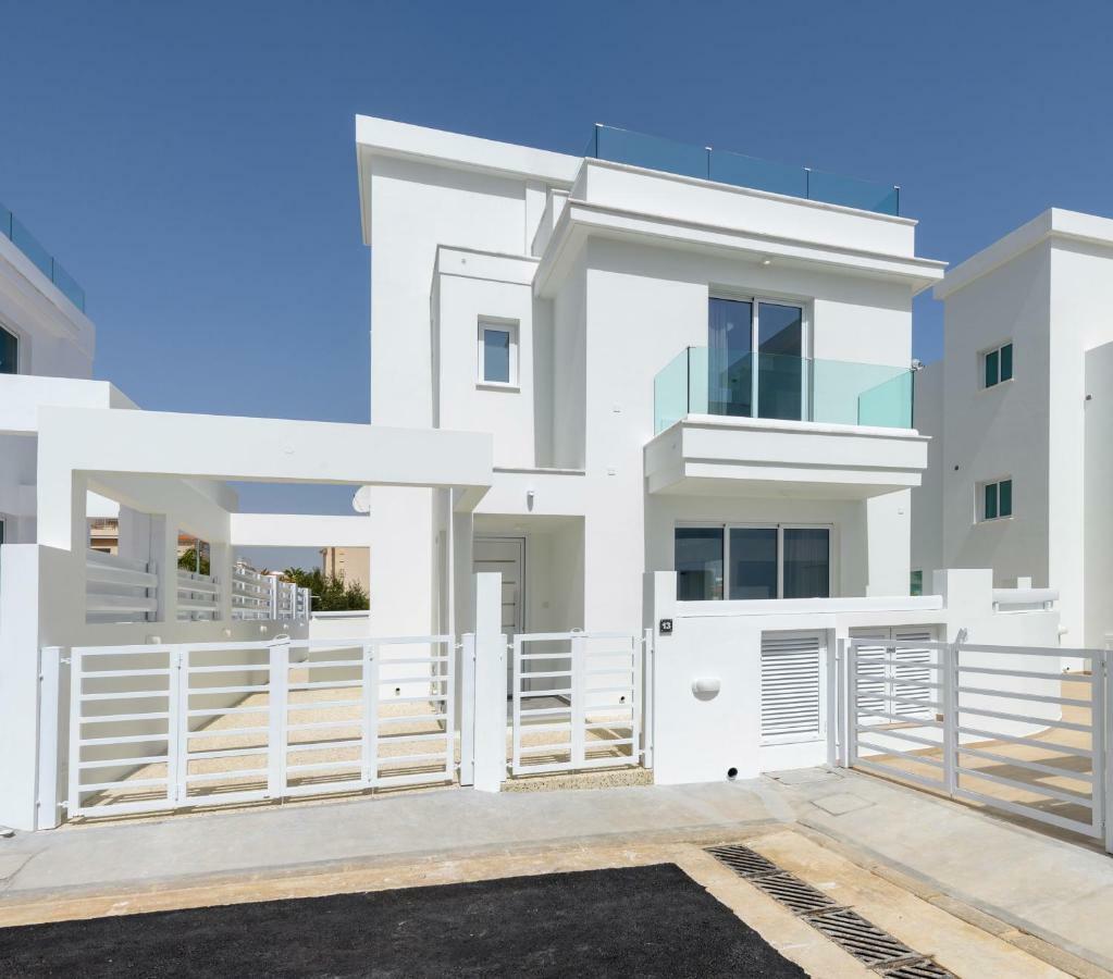Green Bay Villa #13 Протарас Екстериор снимка